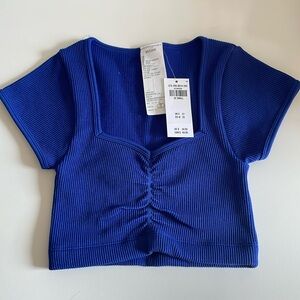 HOLLISTER/GILLY HICKS RIBBED SEAMLESS FABRIC SCOOP TOP